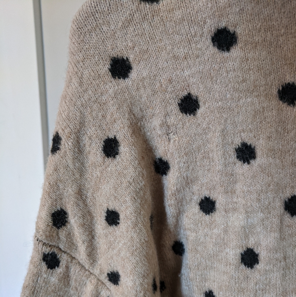 H&M Boxy Fit Spotted Polka Dot Sweater - Picture 14 of 15
